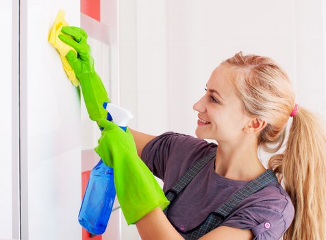 Professional sofa cleaning in a London living room